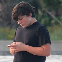 KOMMENTAR – Florida schirmt Teenager von Tiktok, Facebook und Co. ab – das haben sich die sozialen Netzwerke selbst eingebrockt